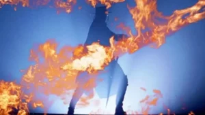 A Máscara do Zorro - A jornada de um herói envolto em mistério, com espadas, cavalos e a tradição perdida