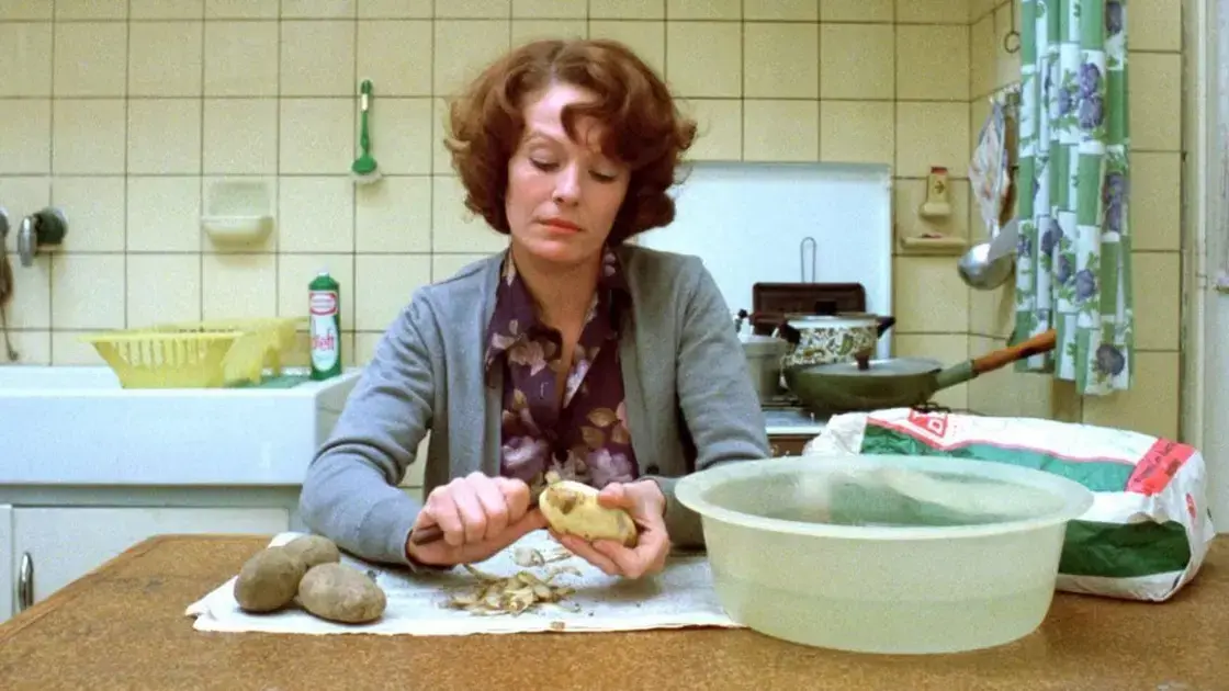 Jeanne Dielman - Um dos maiores clássicos retorna: emocionante e inestimável