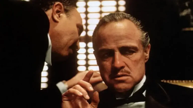 O Poderoso Chefão - Um clássico do cinema que redefine a narrativa de poder, família e traição